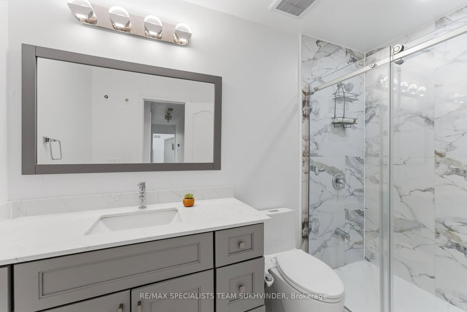 7236 Mayfield Road thumbnail 15