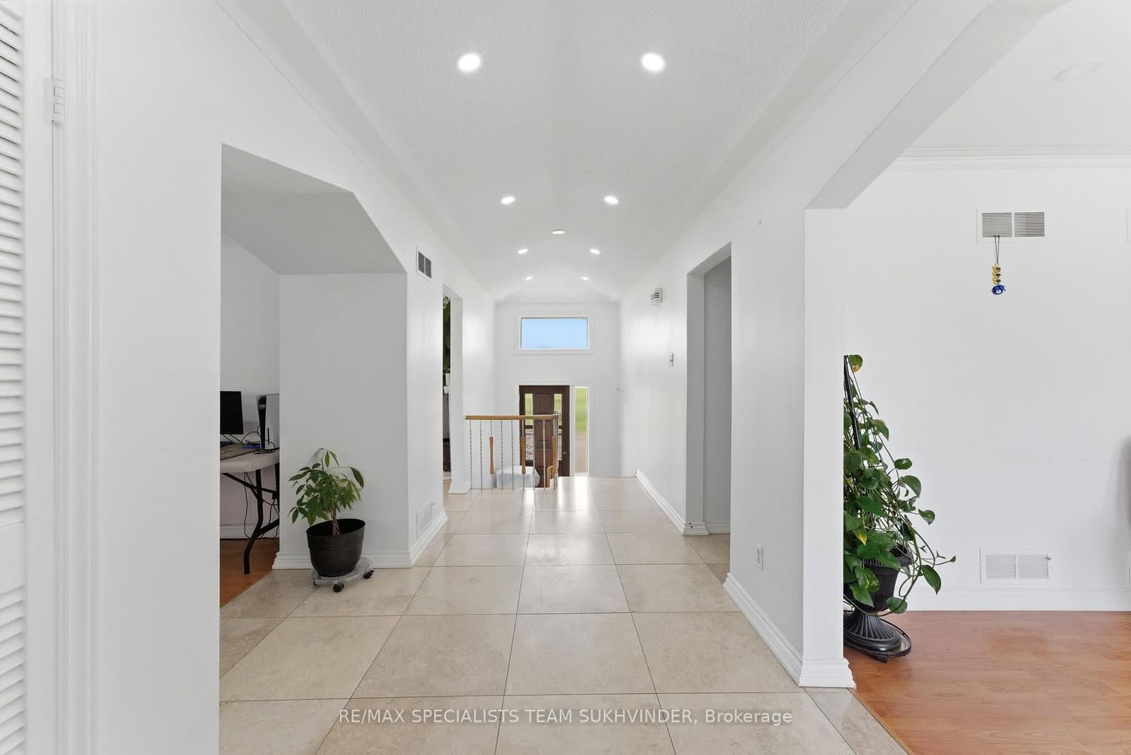 7236 Mayfield Road thumbnail 6