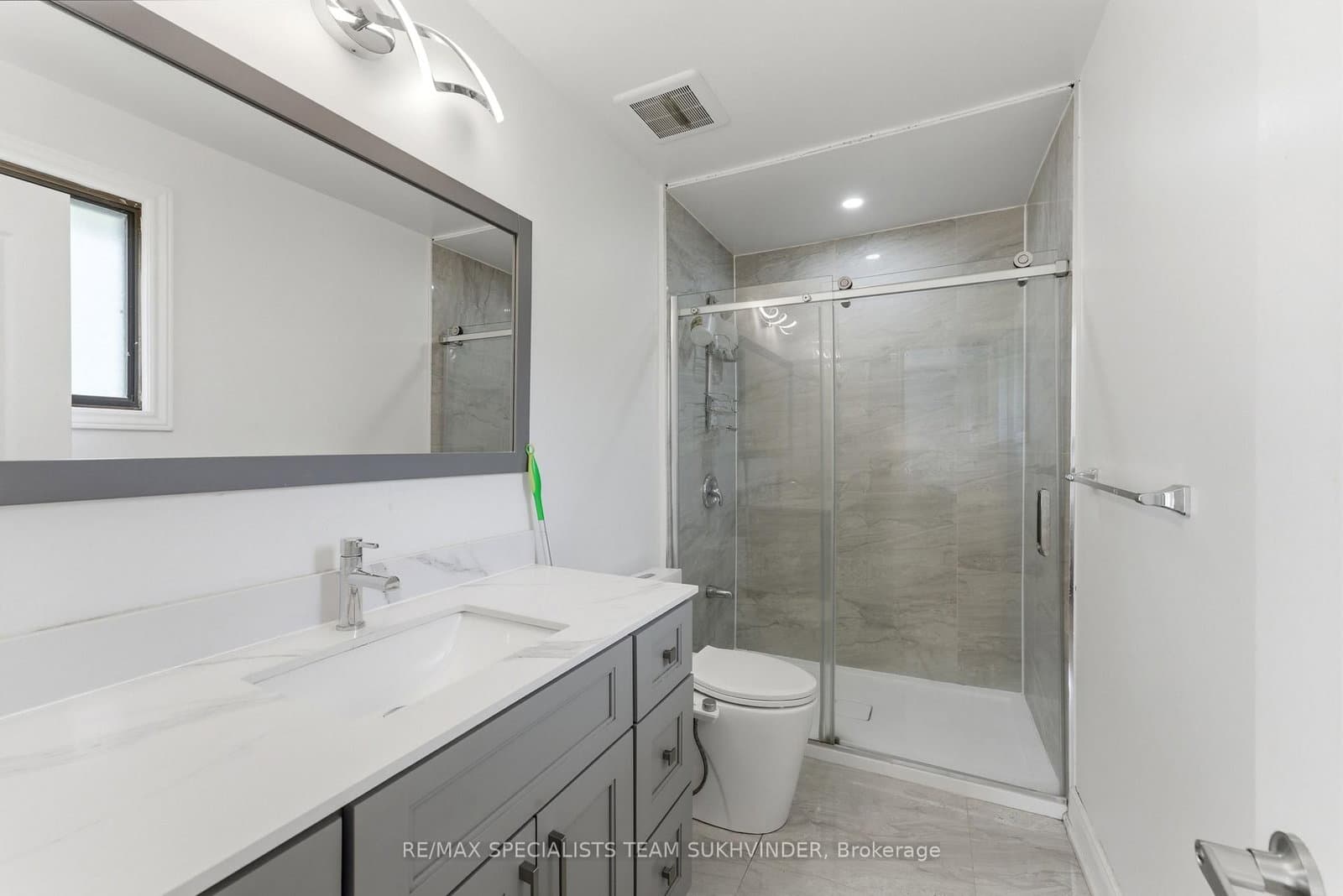 7236 Mayfield Road thumbnail 17