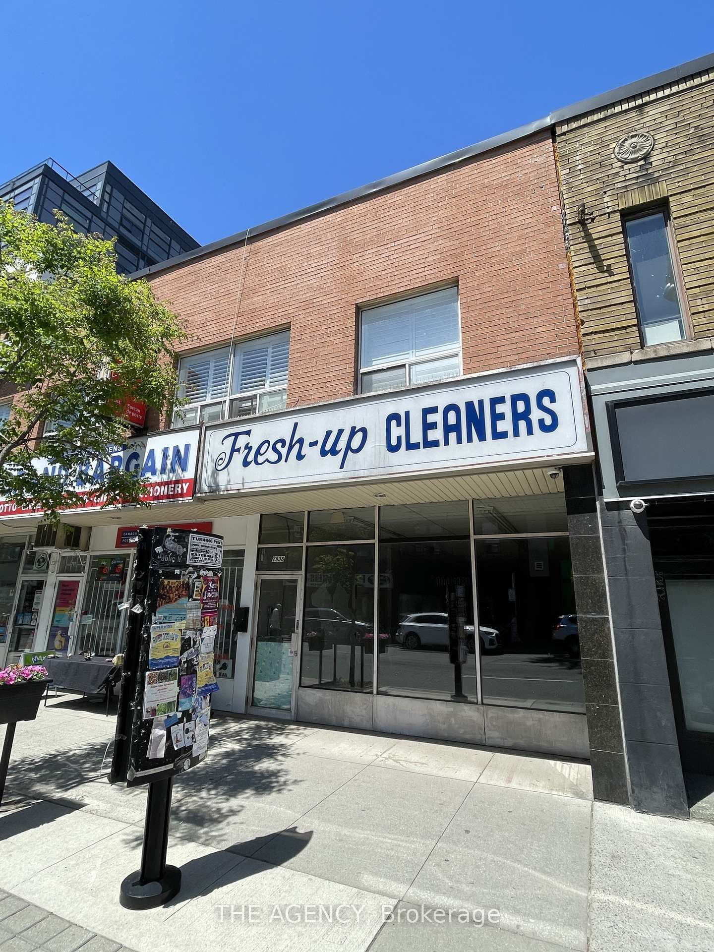2936 Dundas Street W thumbnail 2