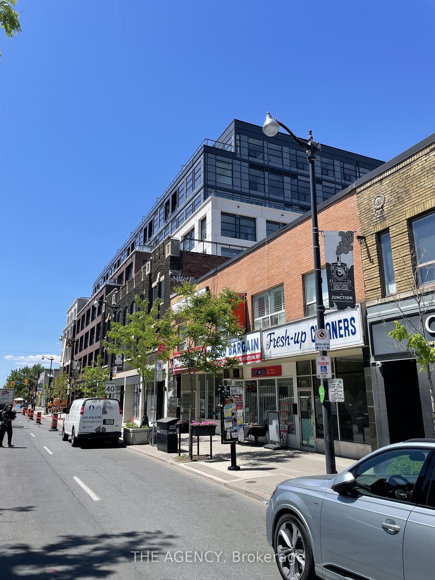 2936 Dundas Street W thumbnail 4