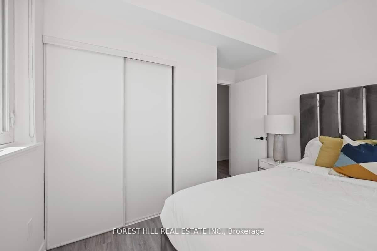 2300 St Clair Avenue W, Unit 101 thumbnail 24