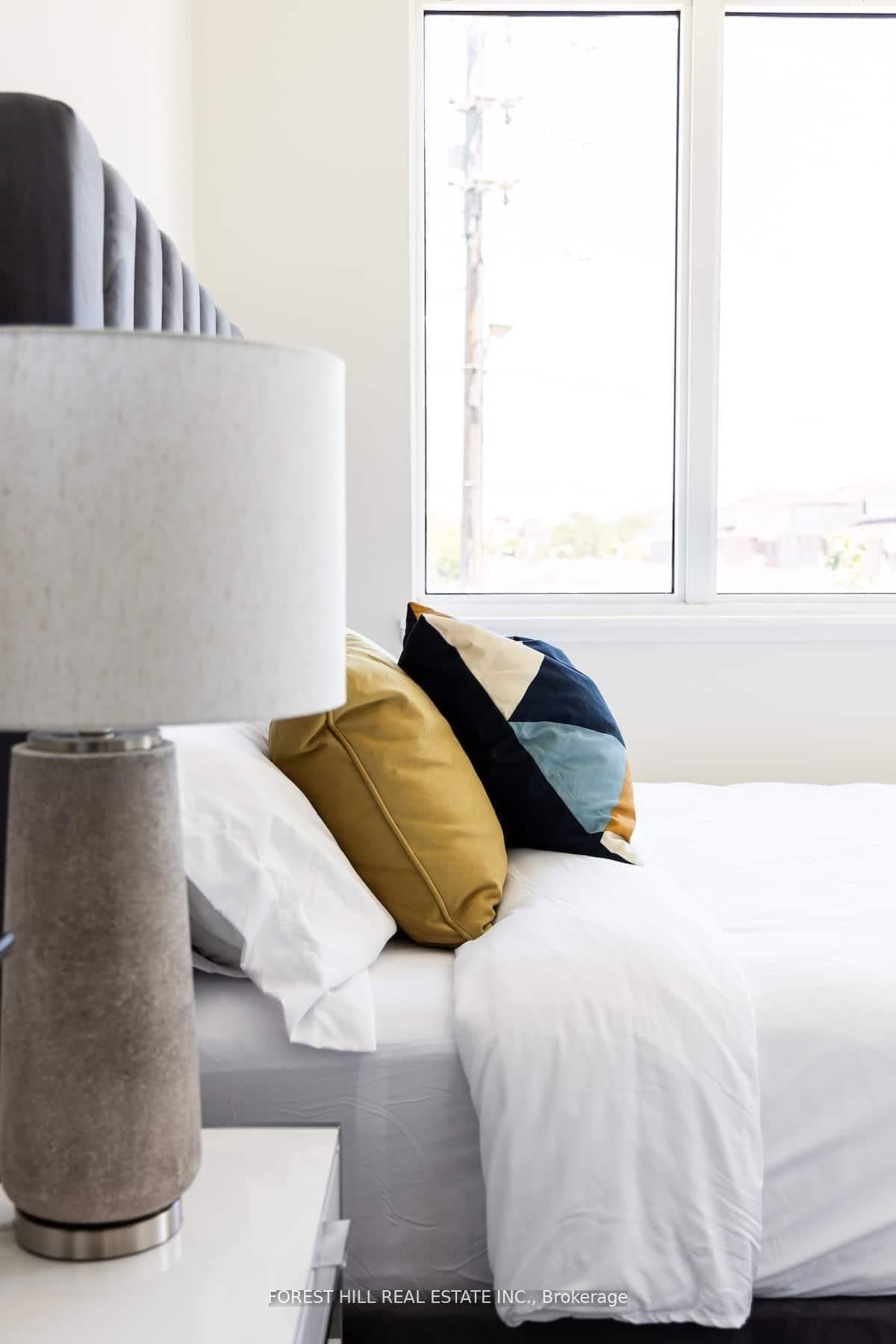 2300 St Clair Avenue W, Unit 101 thumbnail 25