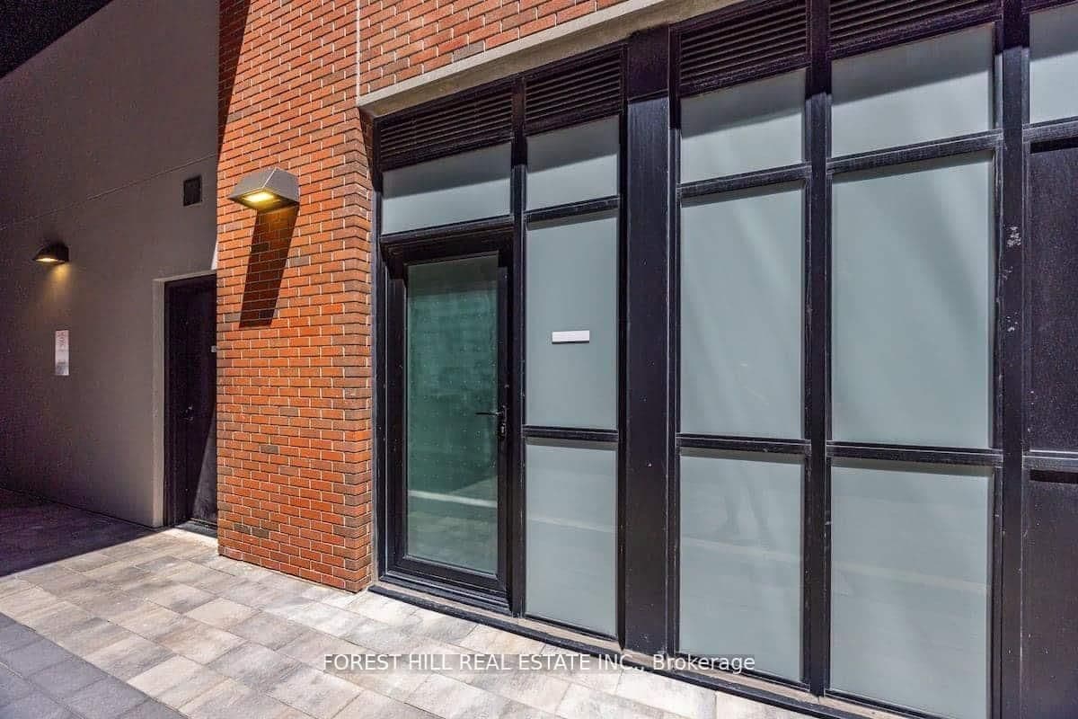 2300 St Clair Avenue W, Unit 101 thumbnail 32