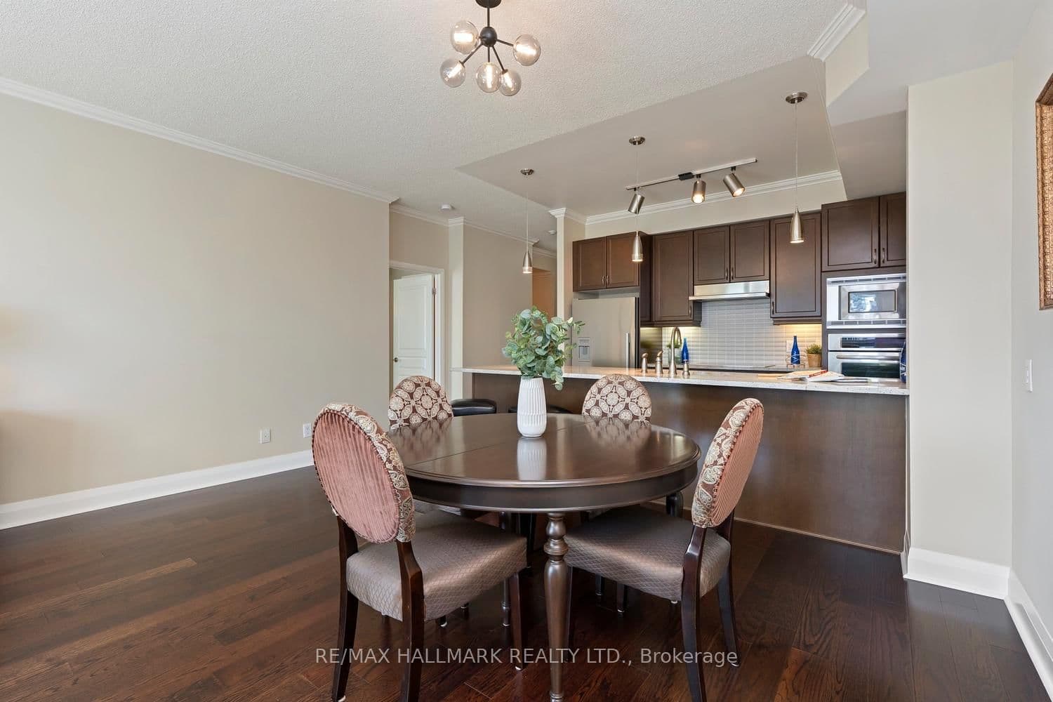 1 Hurontario Street, Unit 601 thumbnail 12