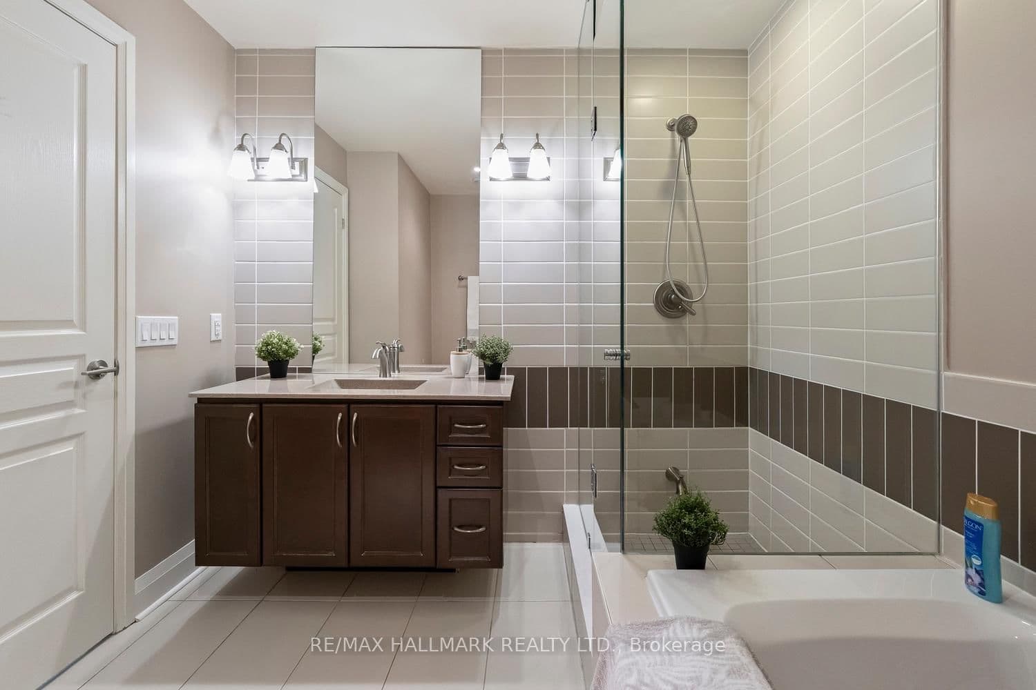 1 Hurontario Street, Unit 601 thumbnail 18