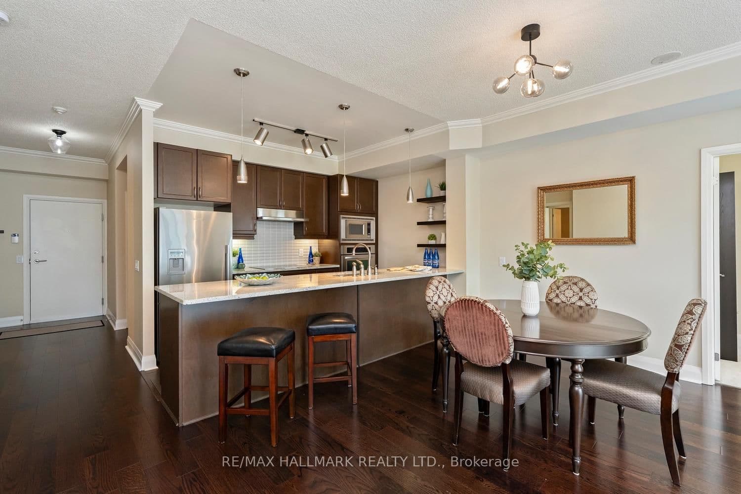 1 Hurontario Street, Unit 601 thumbnail 2