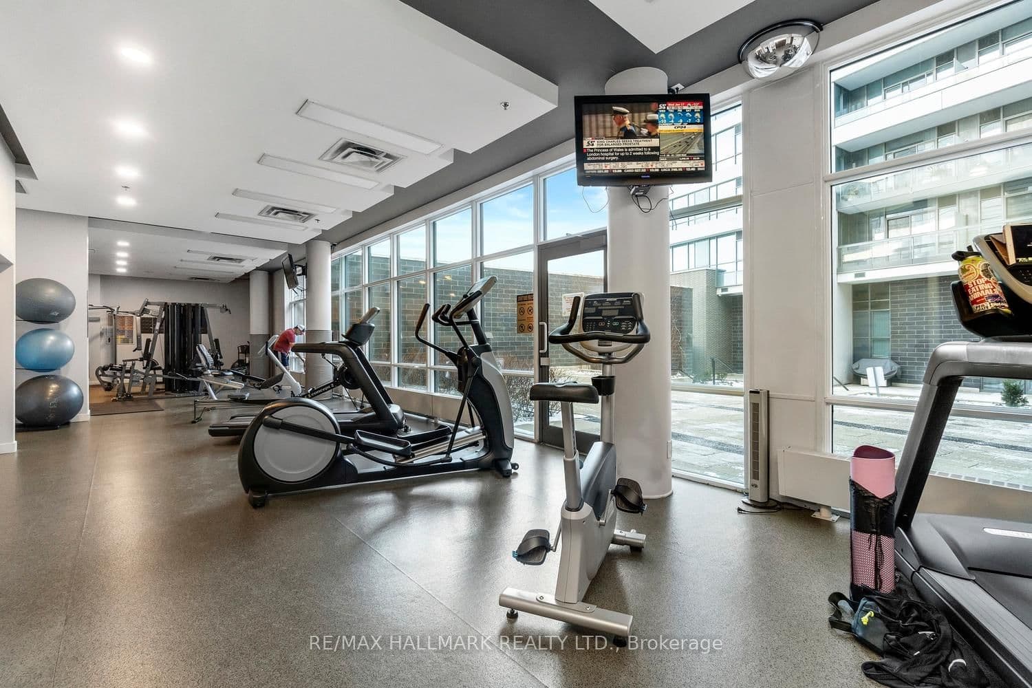1 Hurontario Street, Unit 601 thumbnail 27