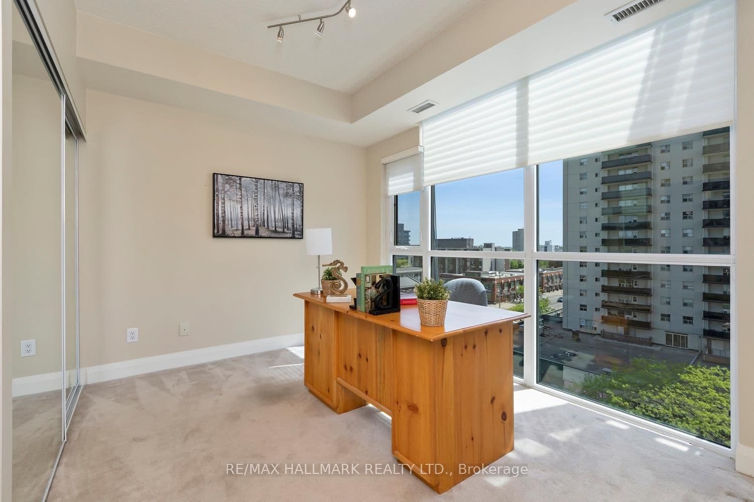 1 Hurontario Street, Unit 601 thumbnail 6