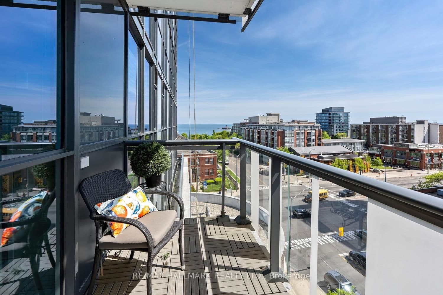 1 Hurontario Street, Unit 601 thumbnail 7