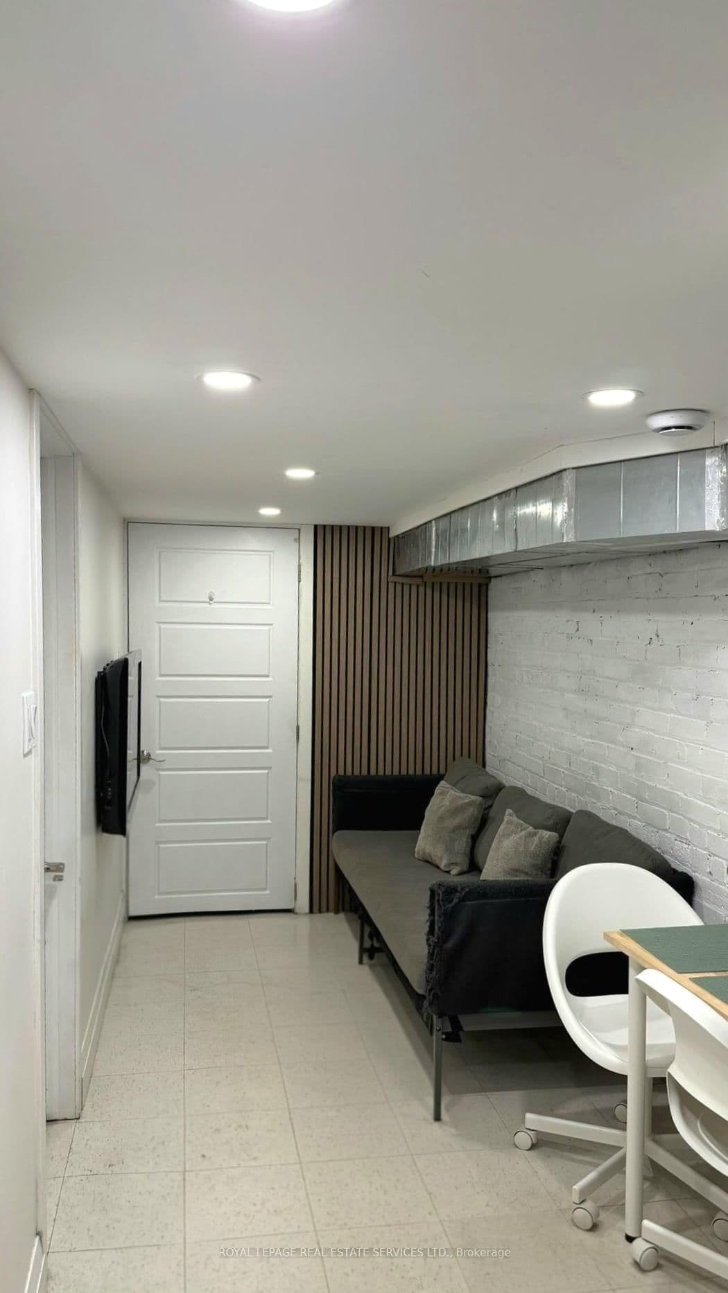1399 Lansdowne Avenue, Unit Lower thumbnail 6