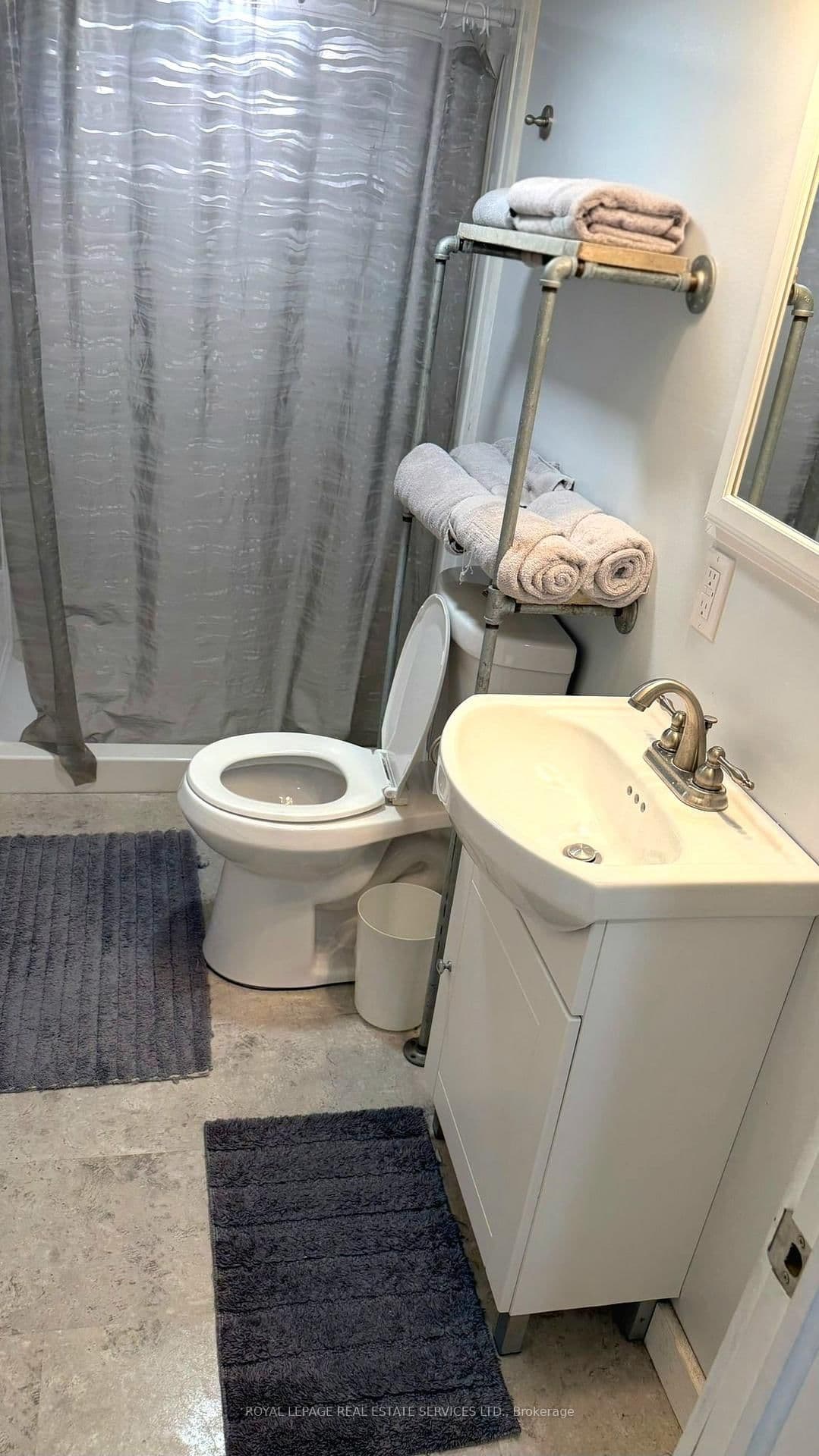 1399 Lansdowne Avenue, Unit Lower thumbnail 7