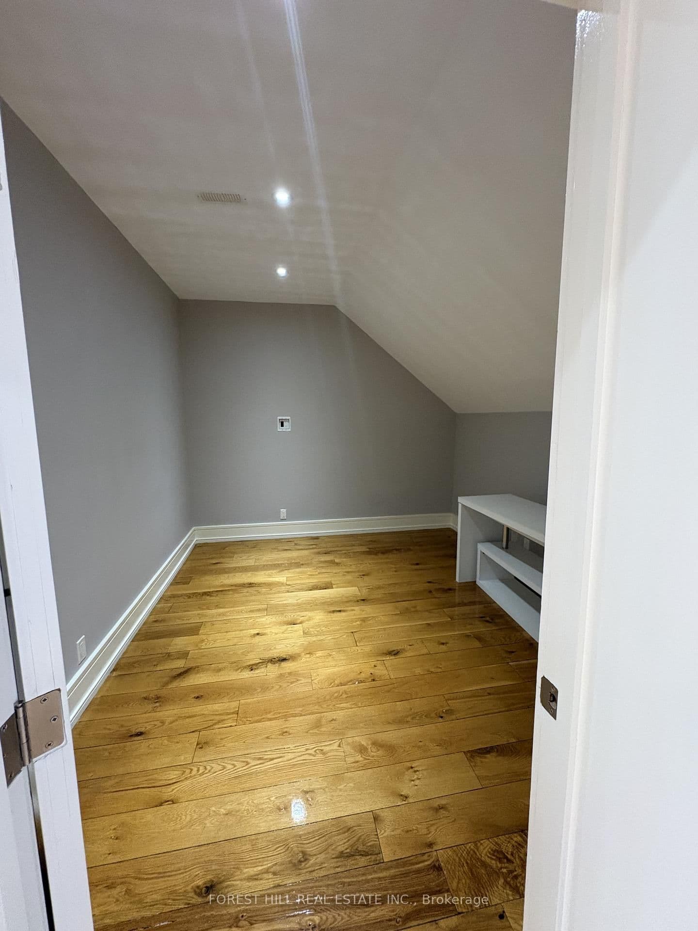 17 Kennedy Park Road thumbnail 19
