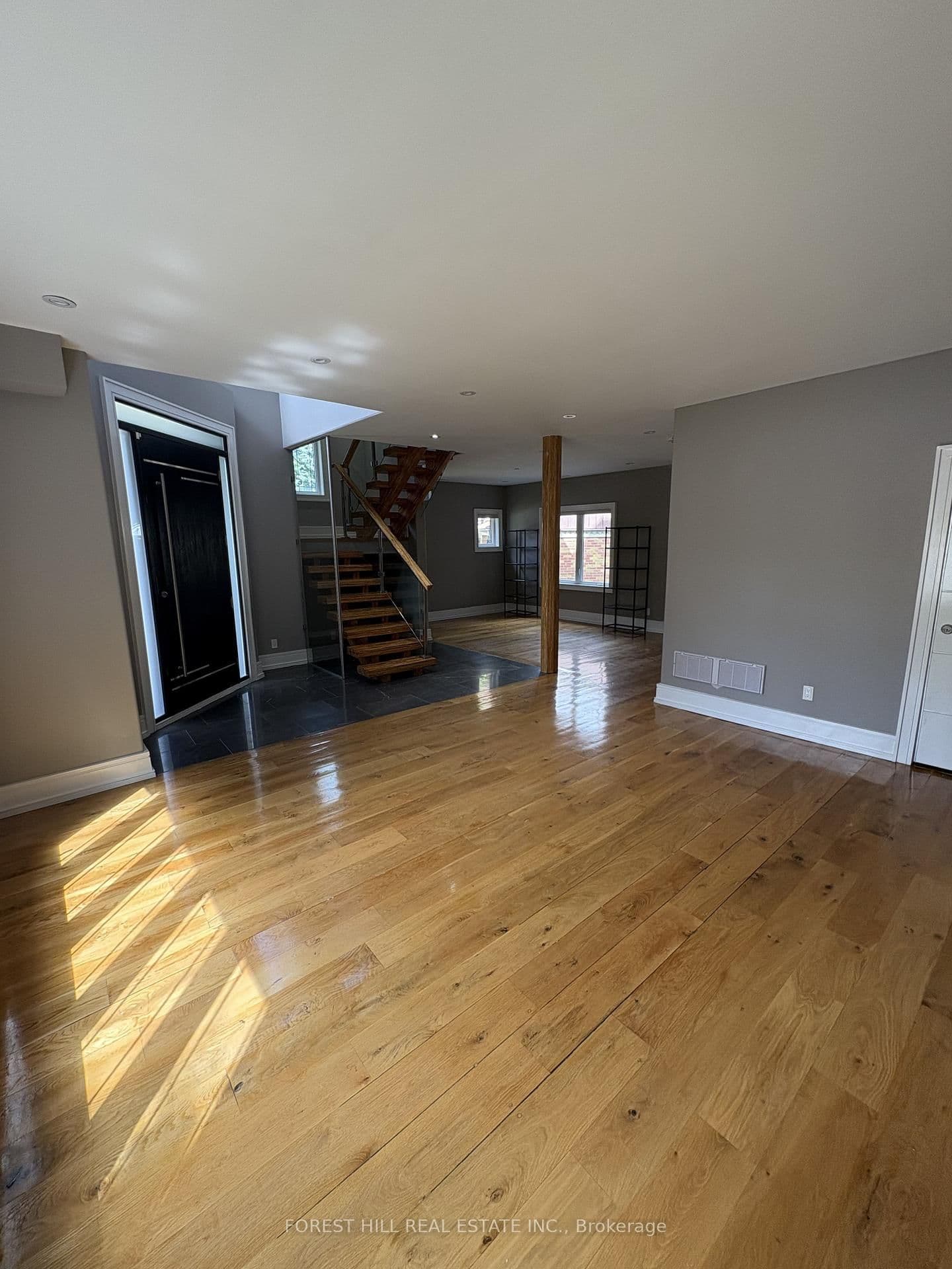 17 Kennedy Park Road thumbnail 4