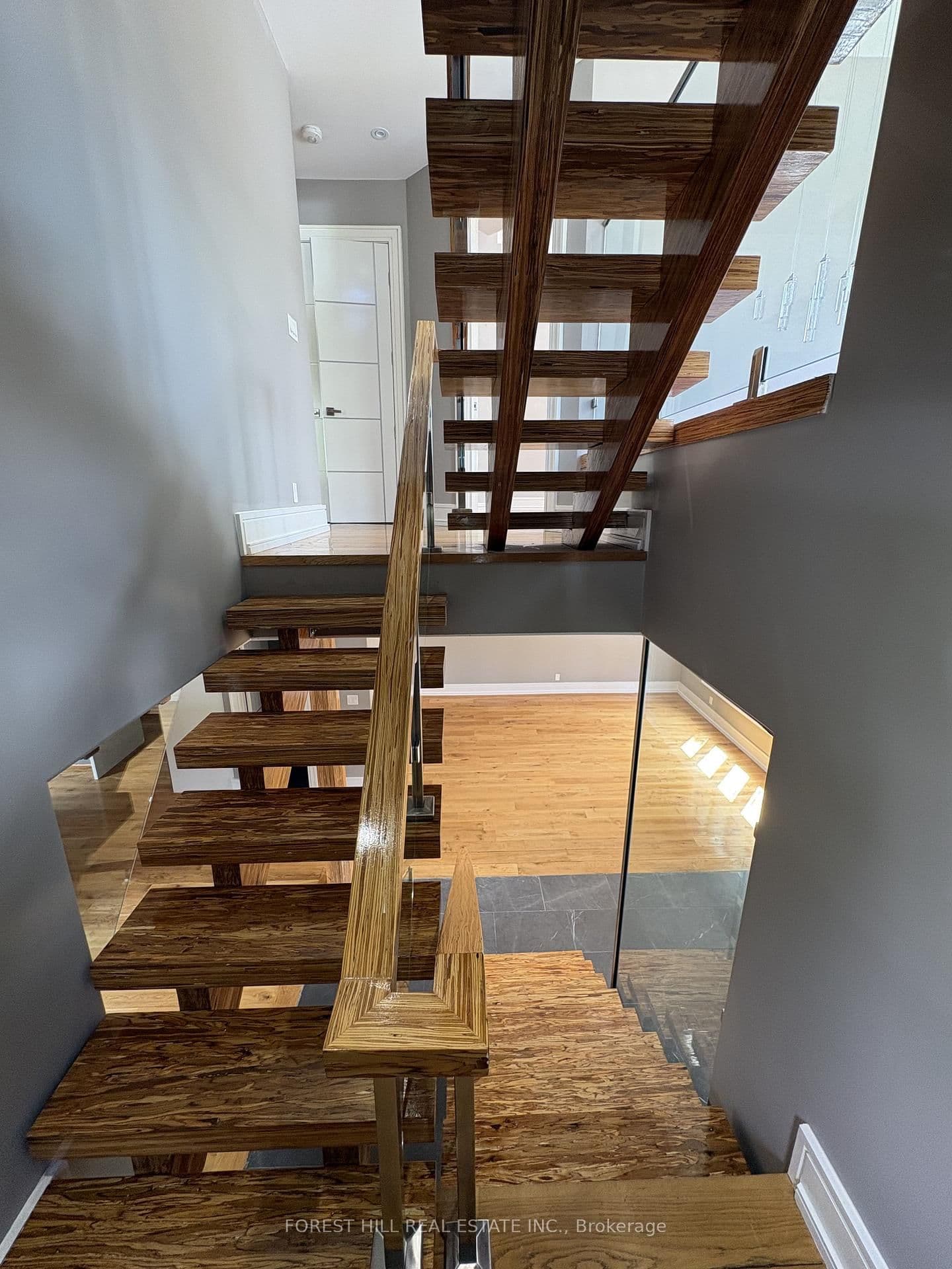 17 Kennedy Park Road thumbnail 6