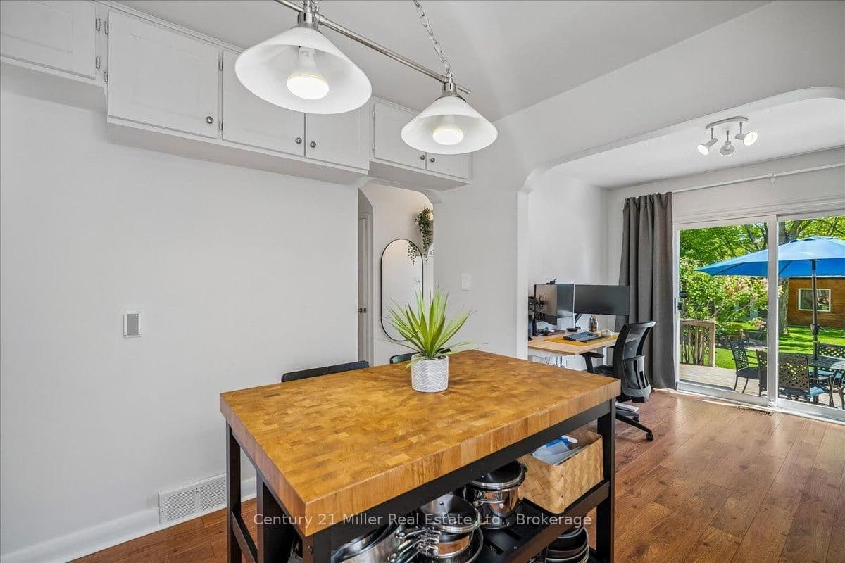 1583 Blanefield Road thumbnail 9
