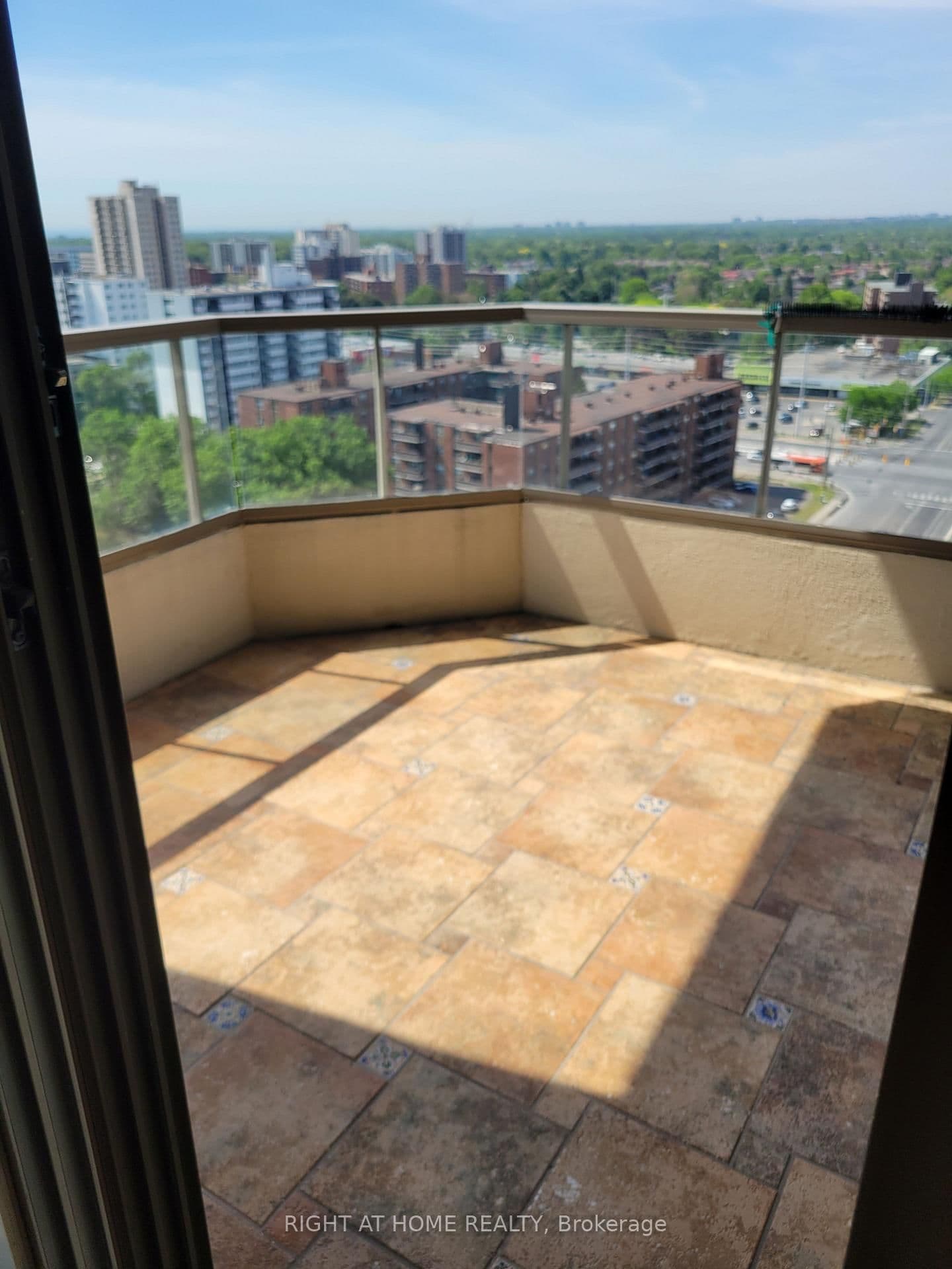 75 King Street E, Unit PH2 thumbnail 23