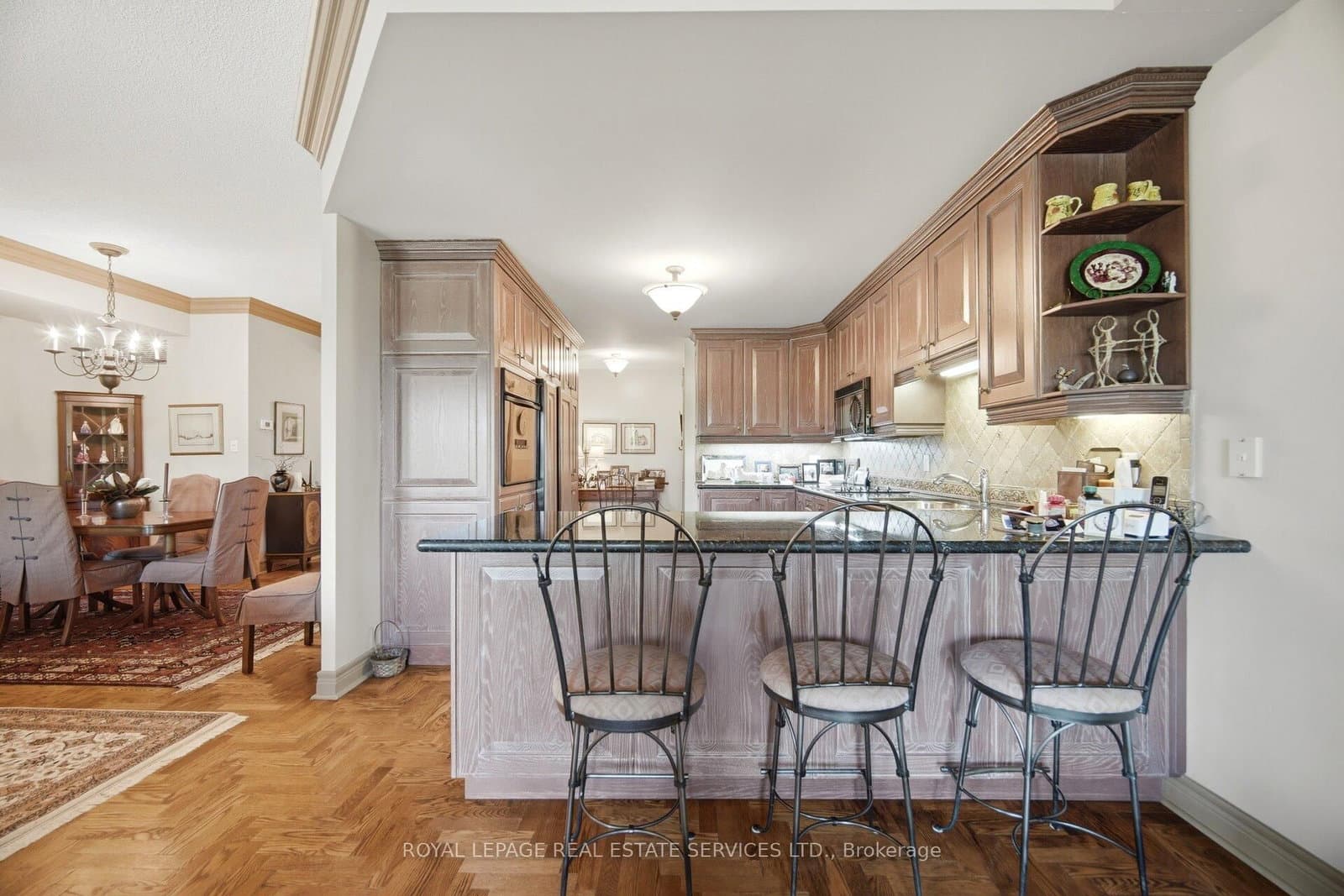 30 Anglesey Boulevard, Unit PH403 thumbnail 23