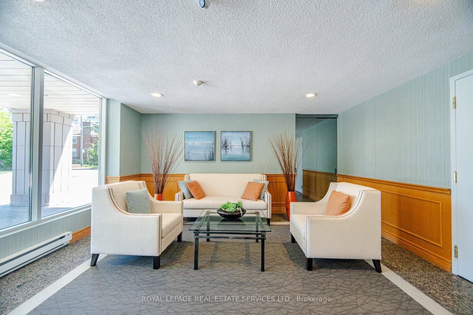 30 Anglesey Boulevard, Unit PH403 thumbnail 6