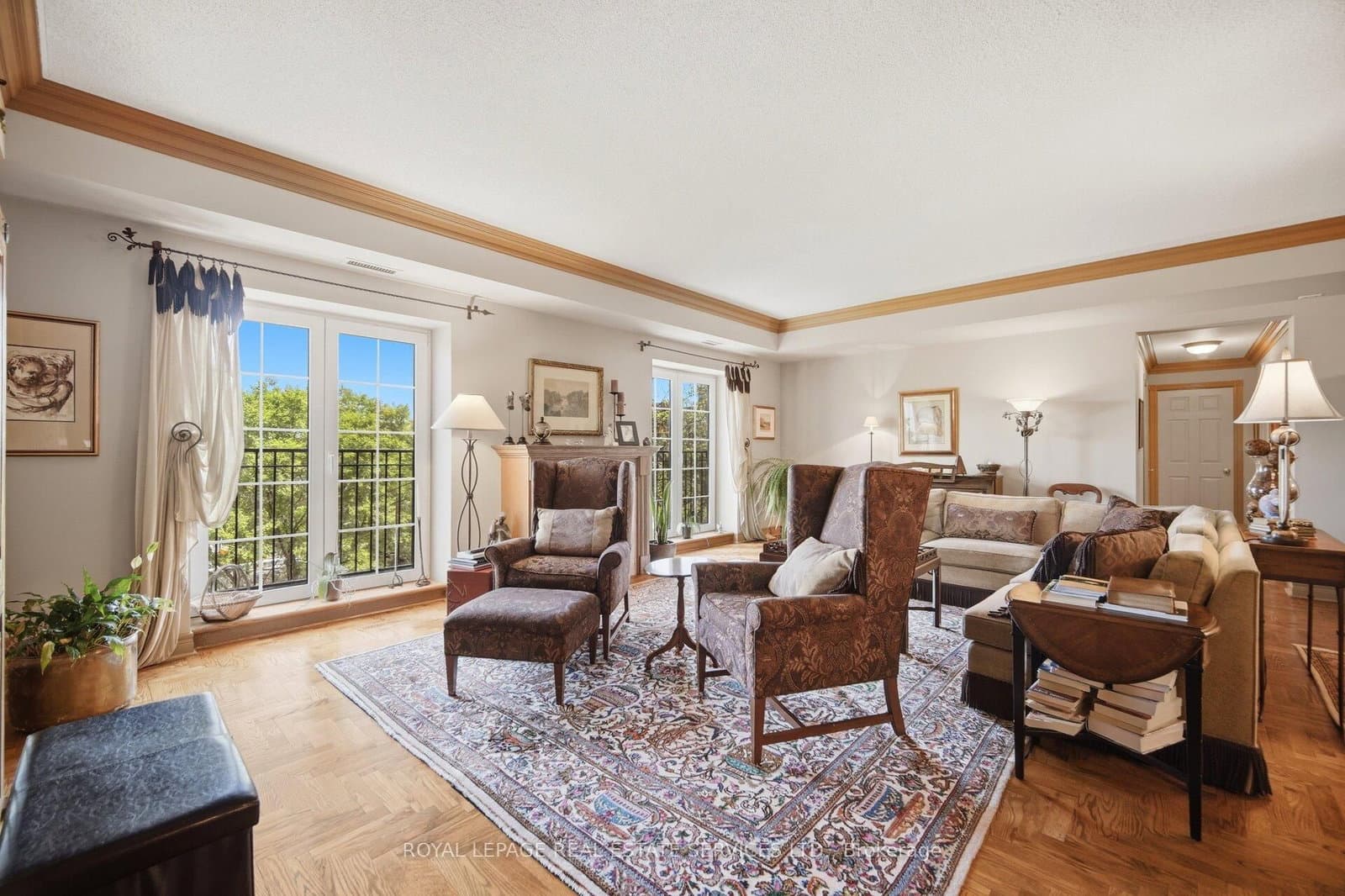 30 Anglesey Boulevard, Unit PH403 thumbnail 8