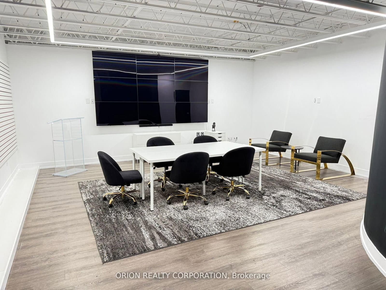 1149 Lakeshore Road E, Unit L3 - Image 1