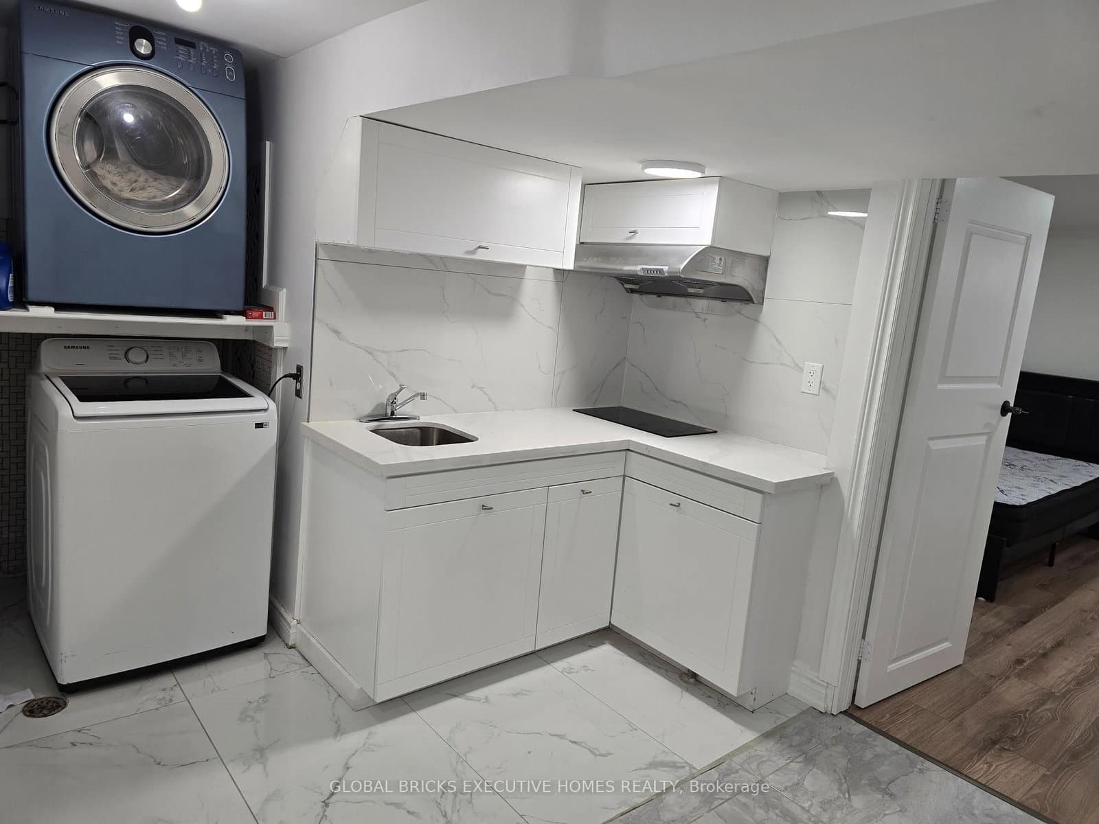 57 Hansen Road N, Unit 34 thumbnail 49