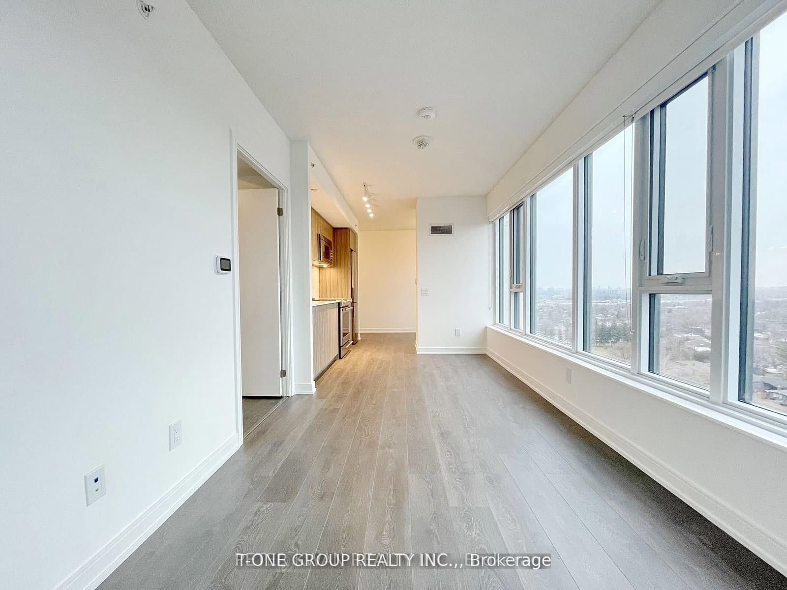 30 Samuel Wood Way, Unit 1504 thumbnail 6