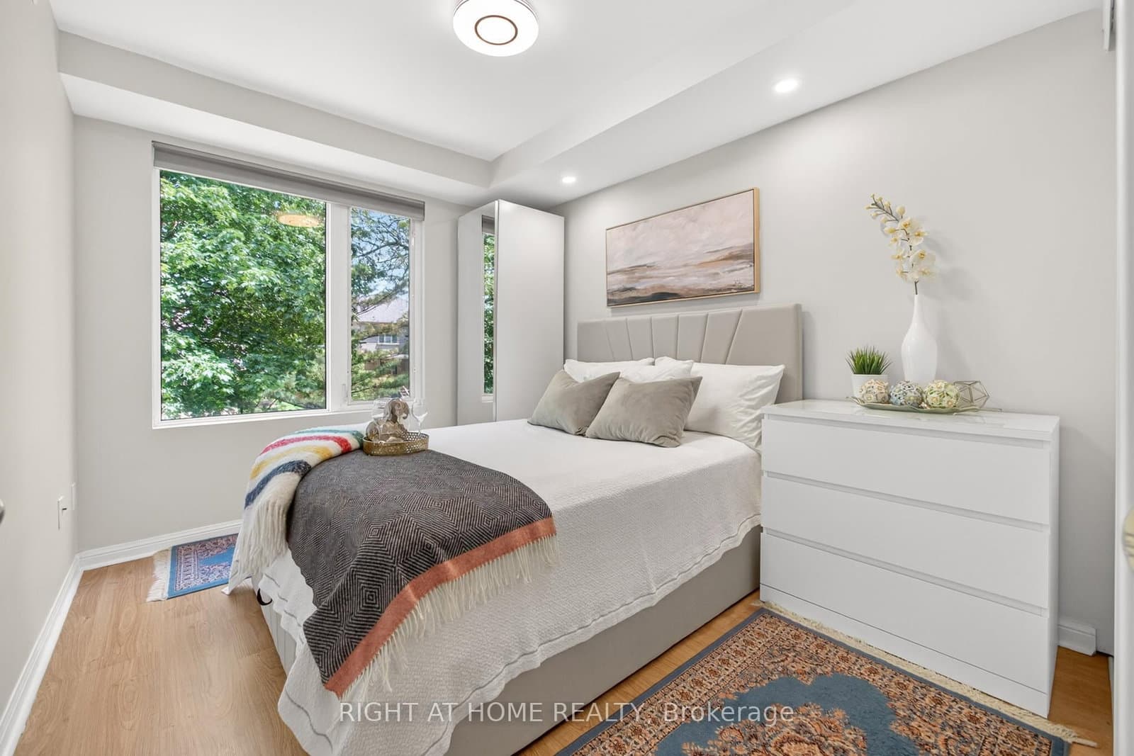 105 George Appleton Way, Unit 2151 thumbnail 4