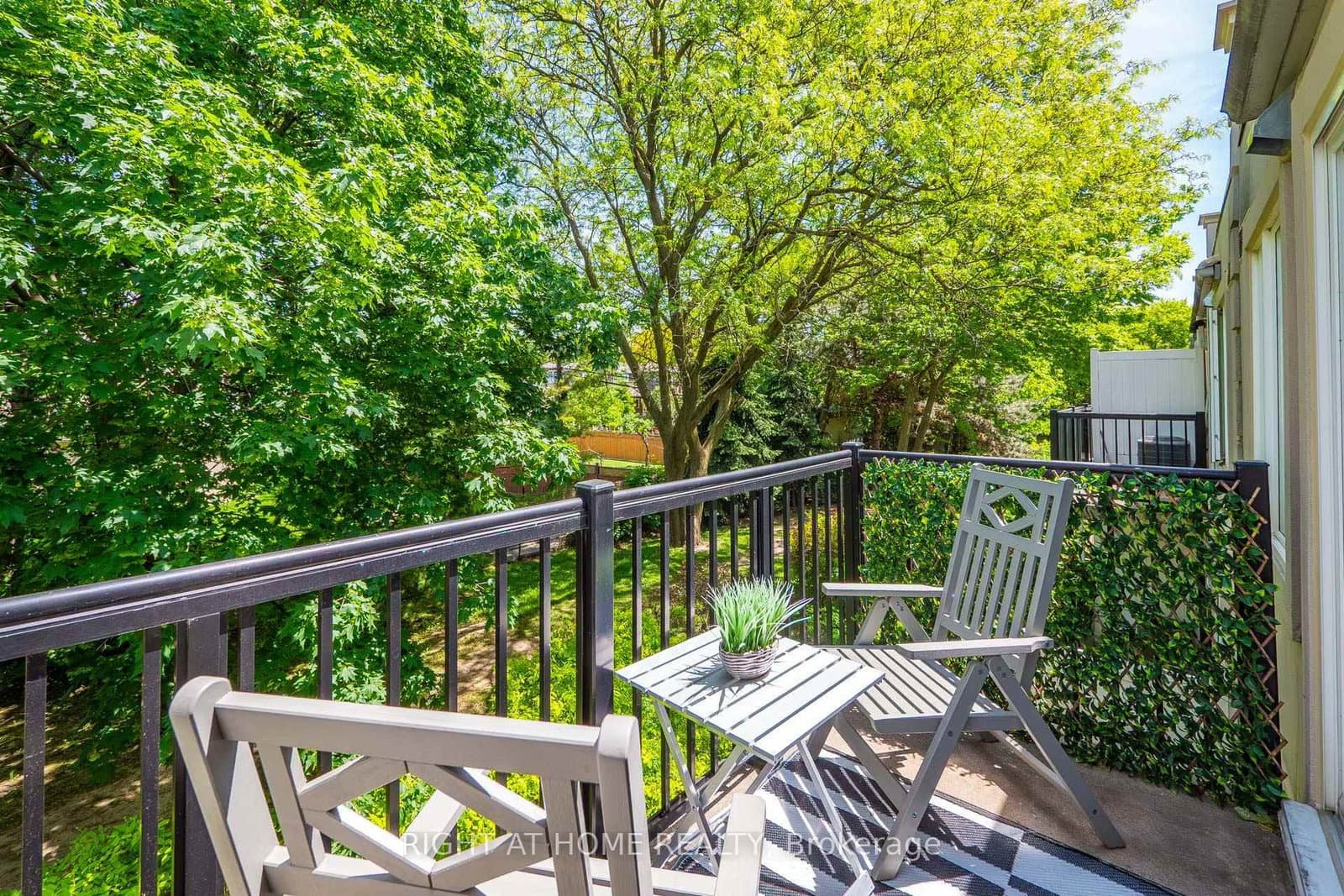 105 George Appleton Way, Unit 2151 thumbnail 5