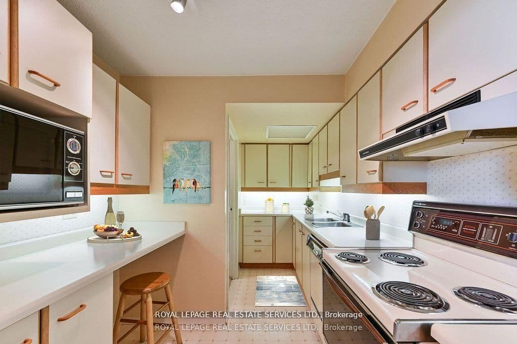 284 Mill Road, Unit PH 8 thumbnail 6