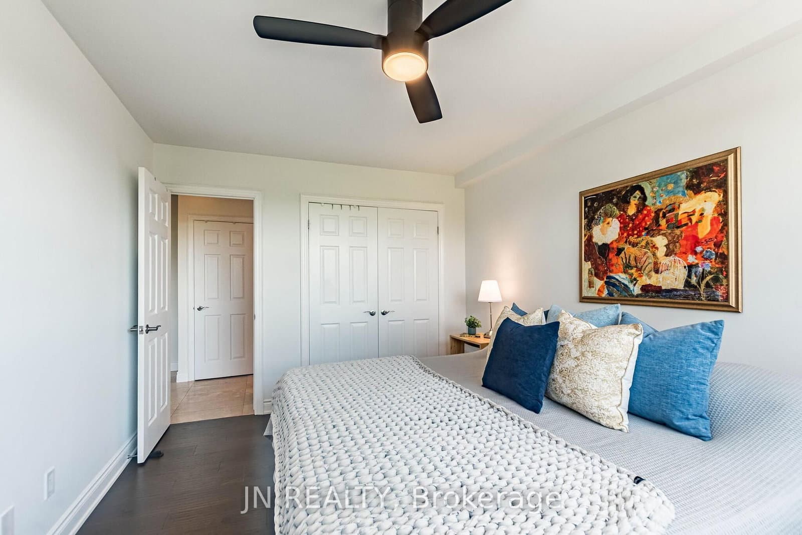 188 Mill Street S, Unit 409 thumbnail 23