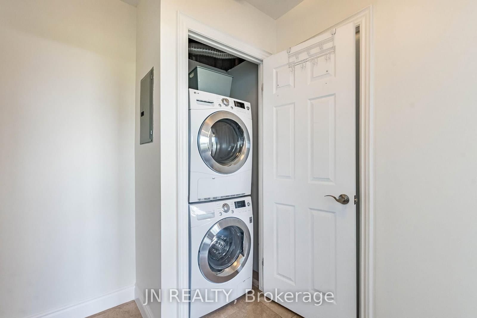 188 Mill Street S, Unit 409 thumbnail 27