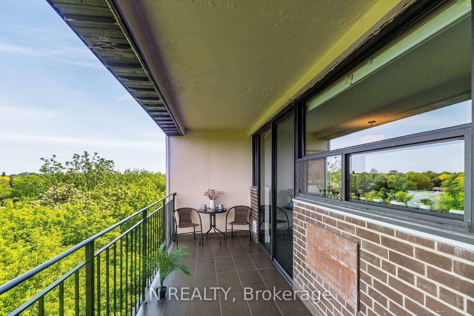 188 Mill Street S, Unit 409 thumbnail 31