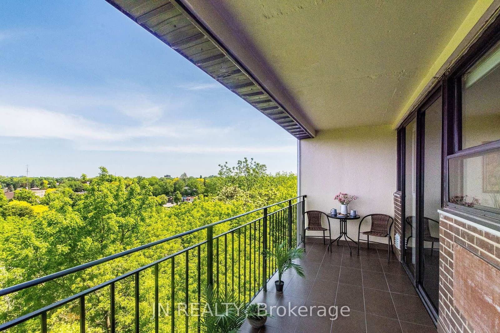 188 Mill Street S, Unit 409 thumbnail 32