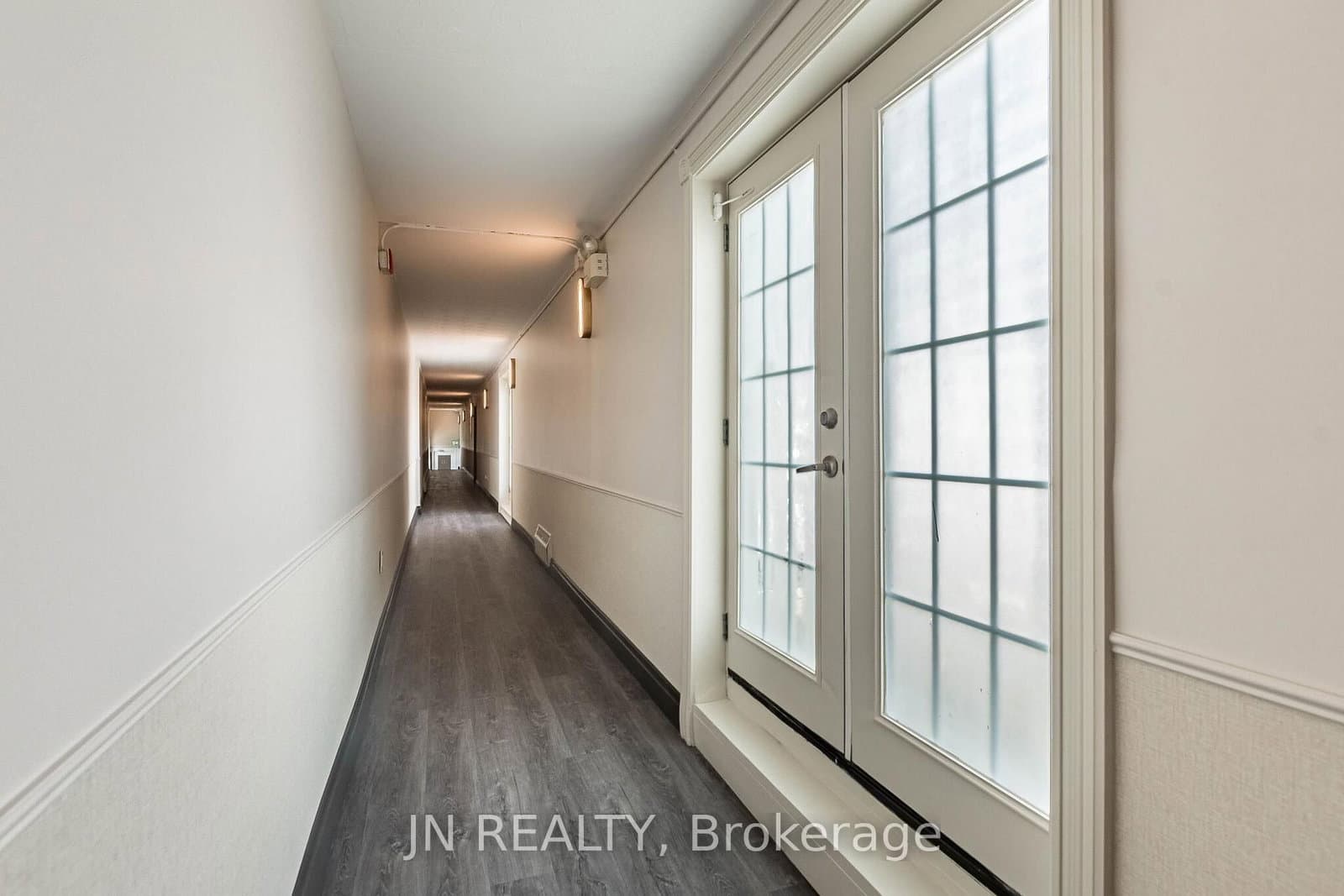 188 Mill Street S, Unit 409 thumbnail 45