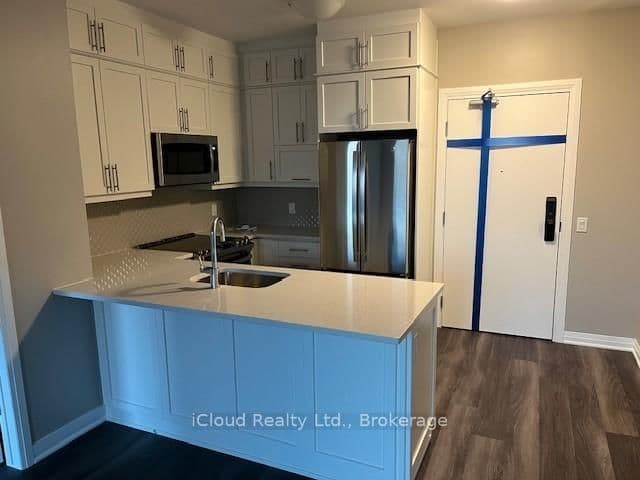 95 Dundas Street, Unit 325 thumbnail 2