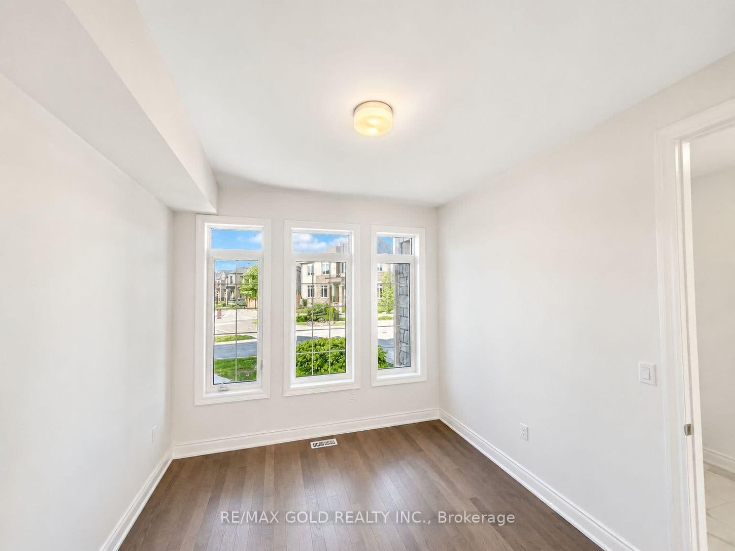 31 Dolomite Drive thumbnail 17
