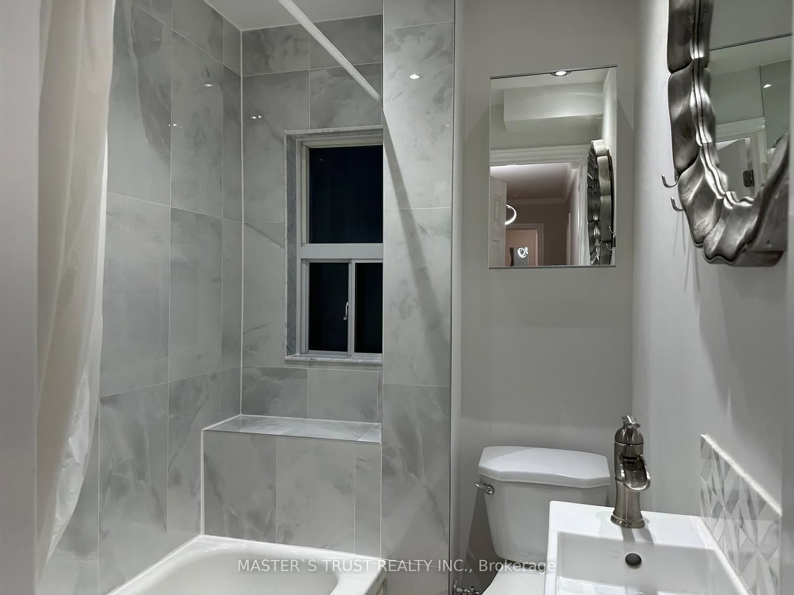151 Dynevor Road, Unit Upper thumbnail 9