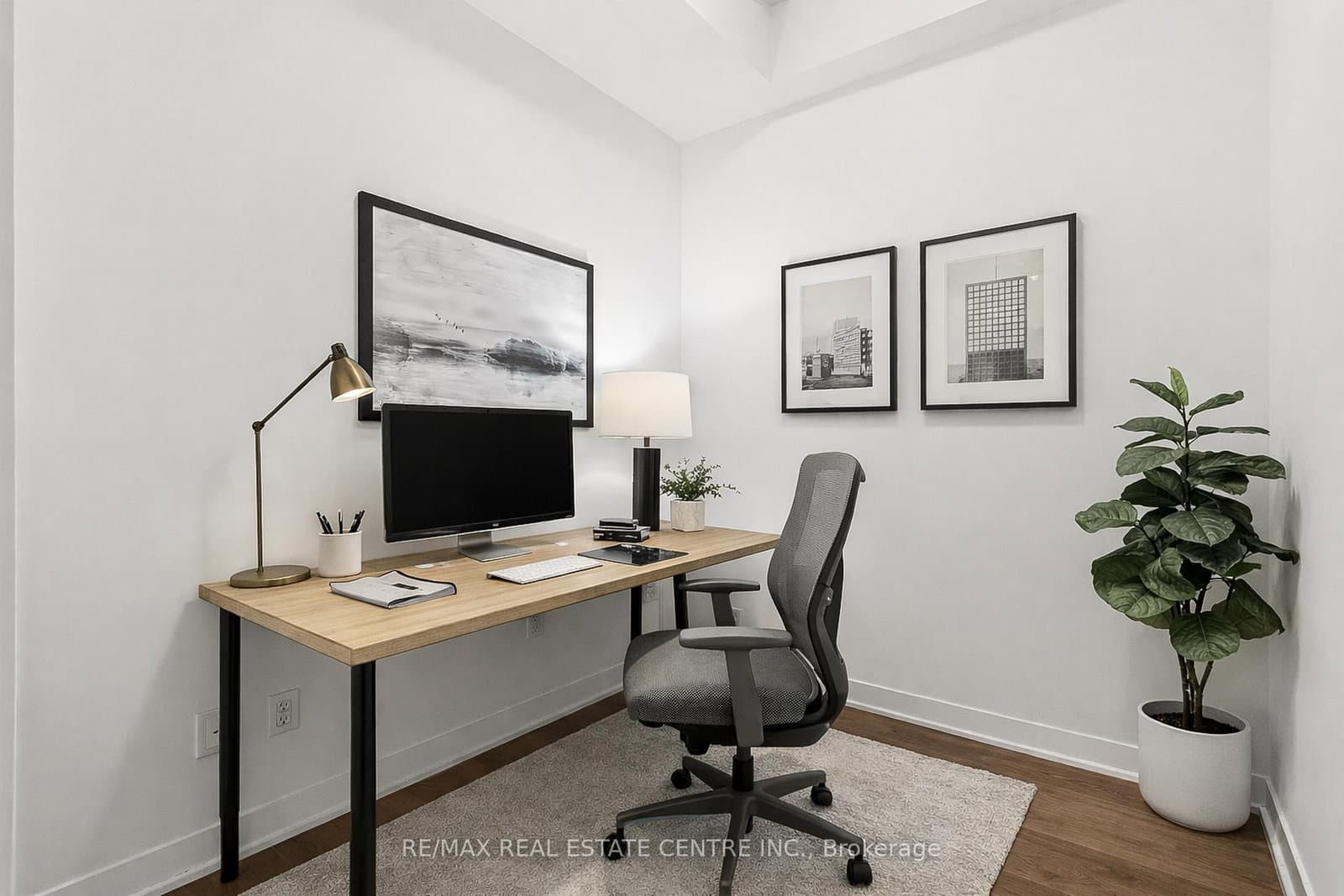 405 Dundas Street W, Unit 316 thumbnail 11