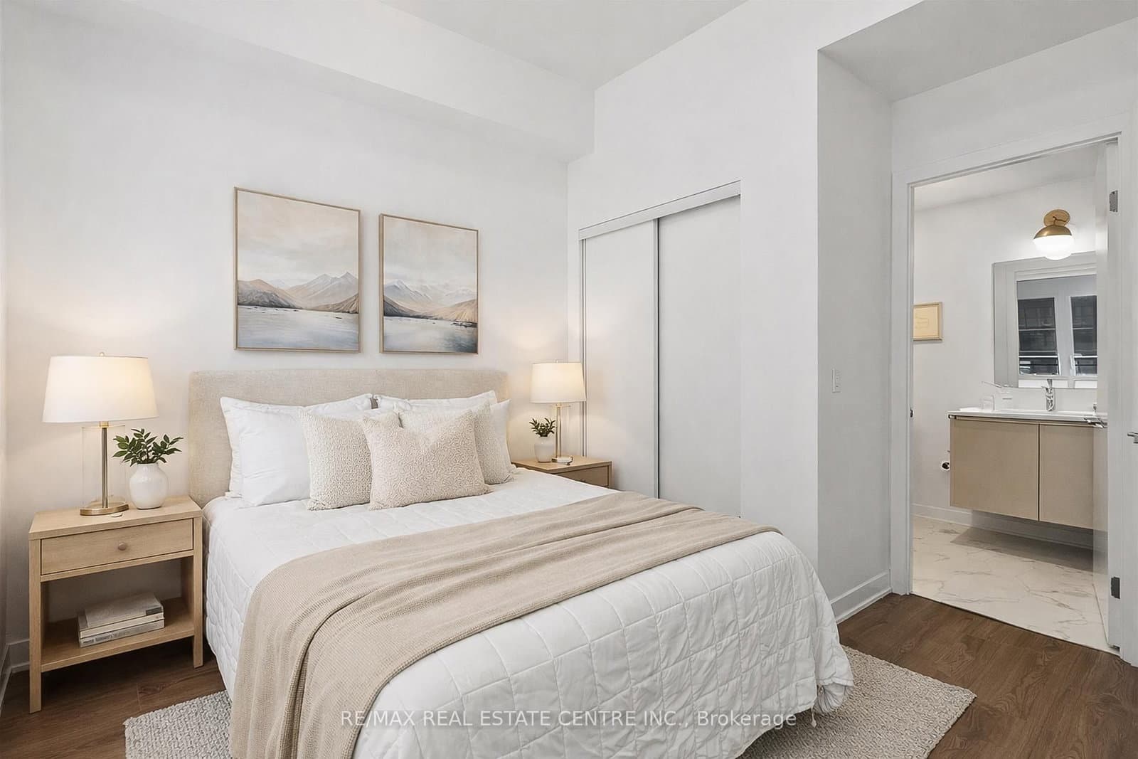 405 Dundas Street W, Unit 316 thumbnail 13