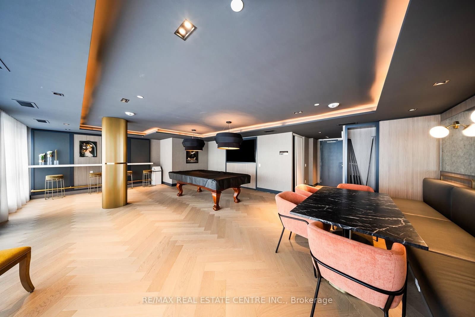 405 Dundas Street W, Unit 316 thumbnail 21