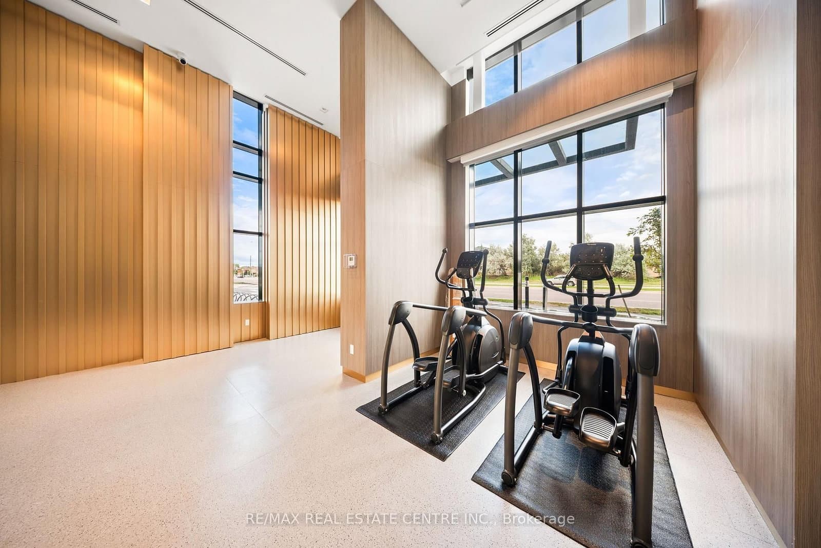 405 Dundas Street W, Unit 316 thumbnail 24