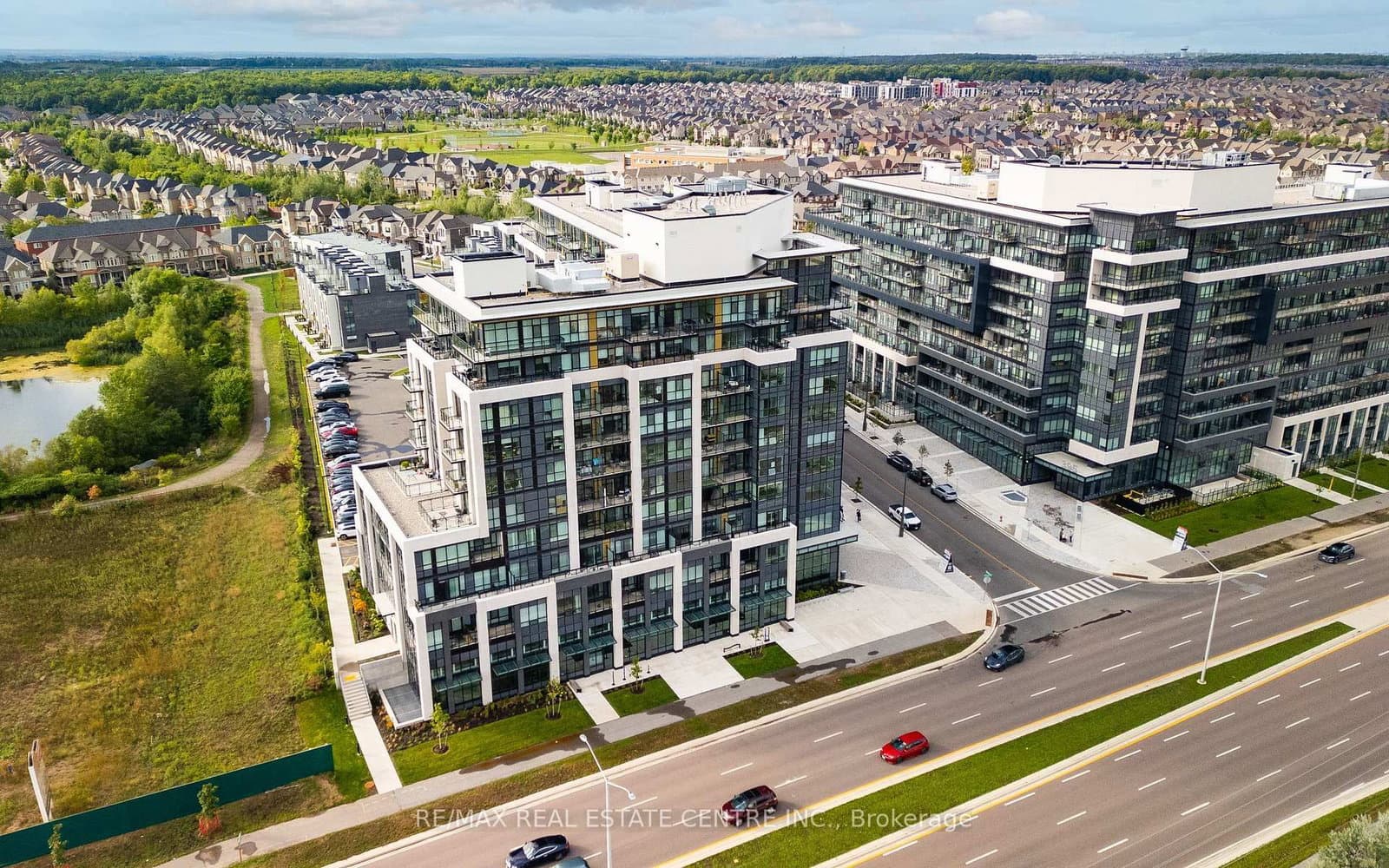 405 Dundas Street W, Unit 316 thumbnail 34