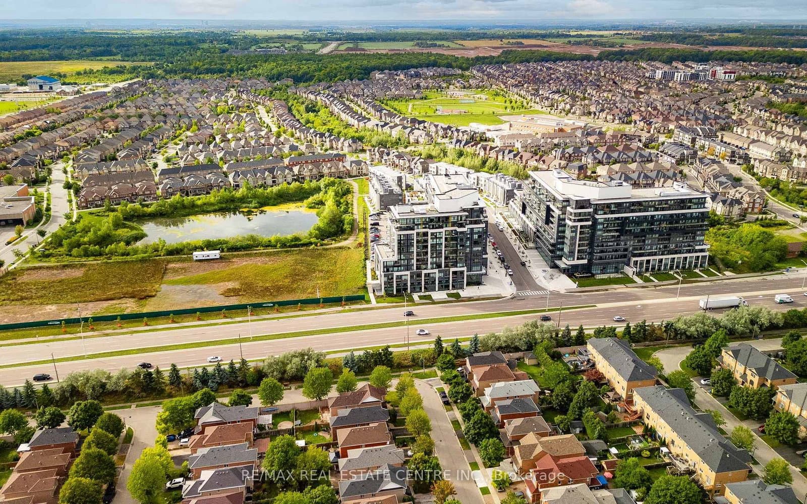 405 Dundas Street W, Unit 316 thumbnail 38
