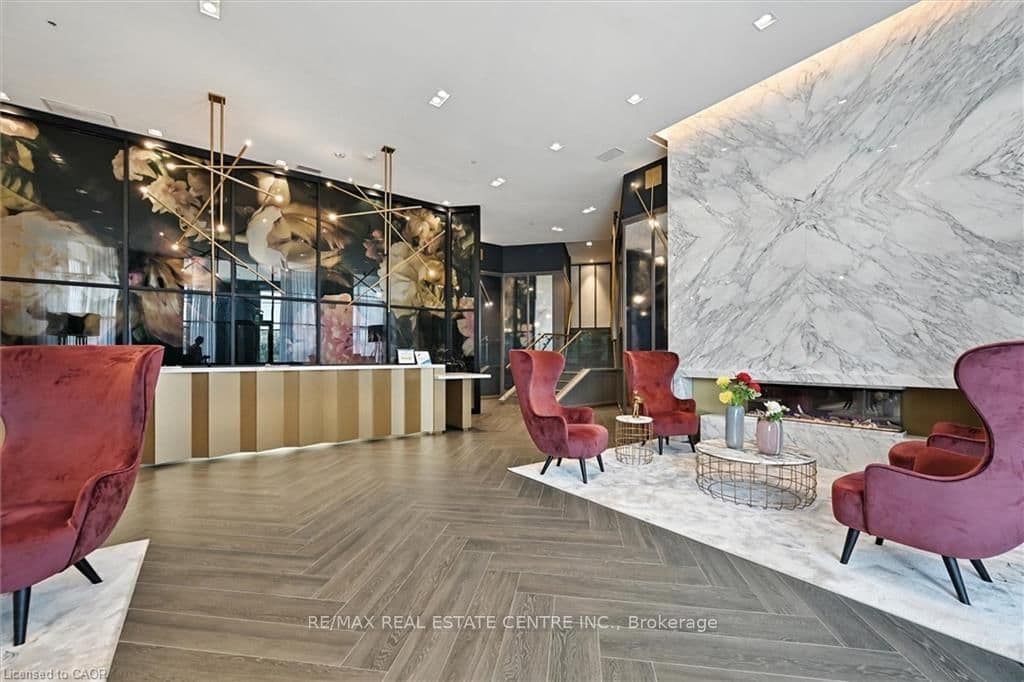 405 Dundas Street W, Unit 316 thumbnail 6