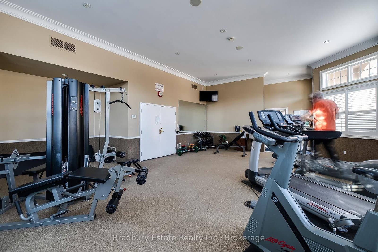 2045 Appleby Line, Unit 305 thumbnail 15