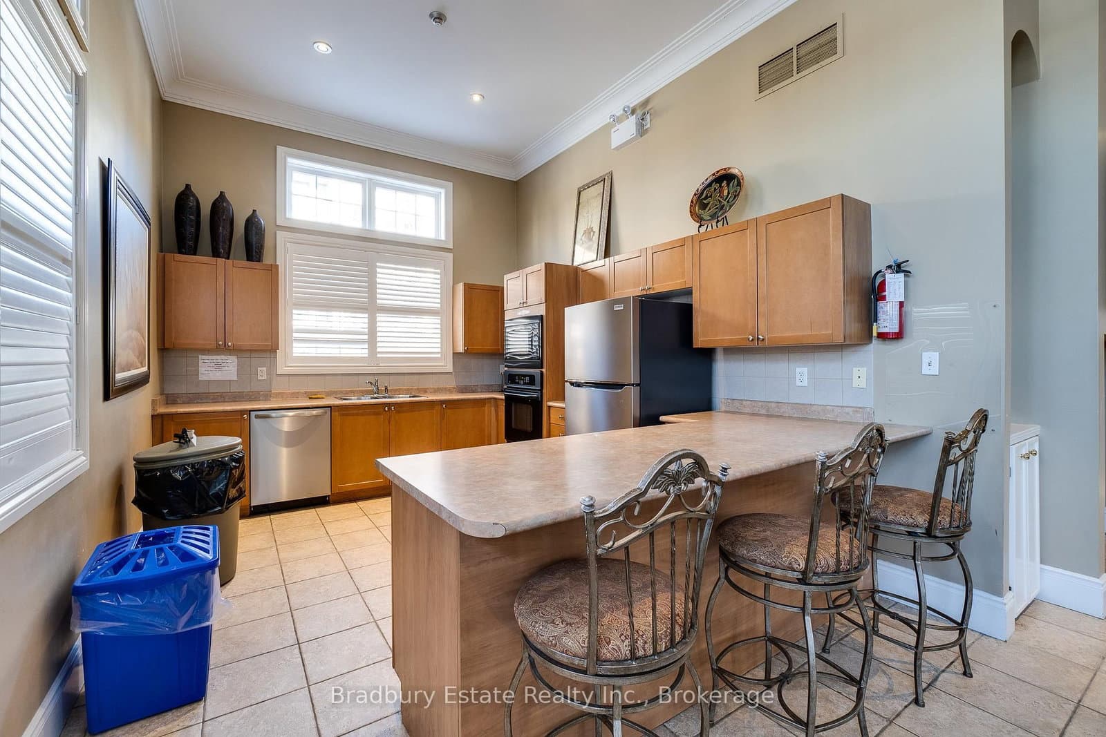 2045 Appleby Line, Unit 305 thumbnail 16