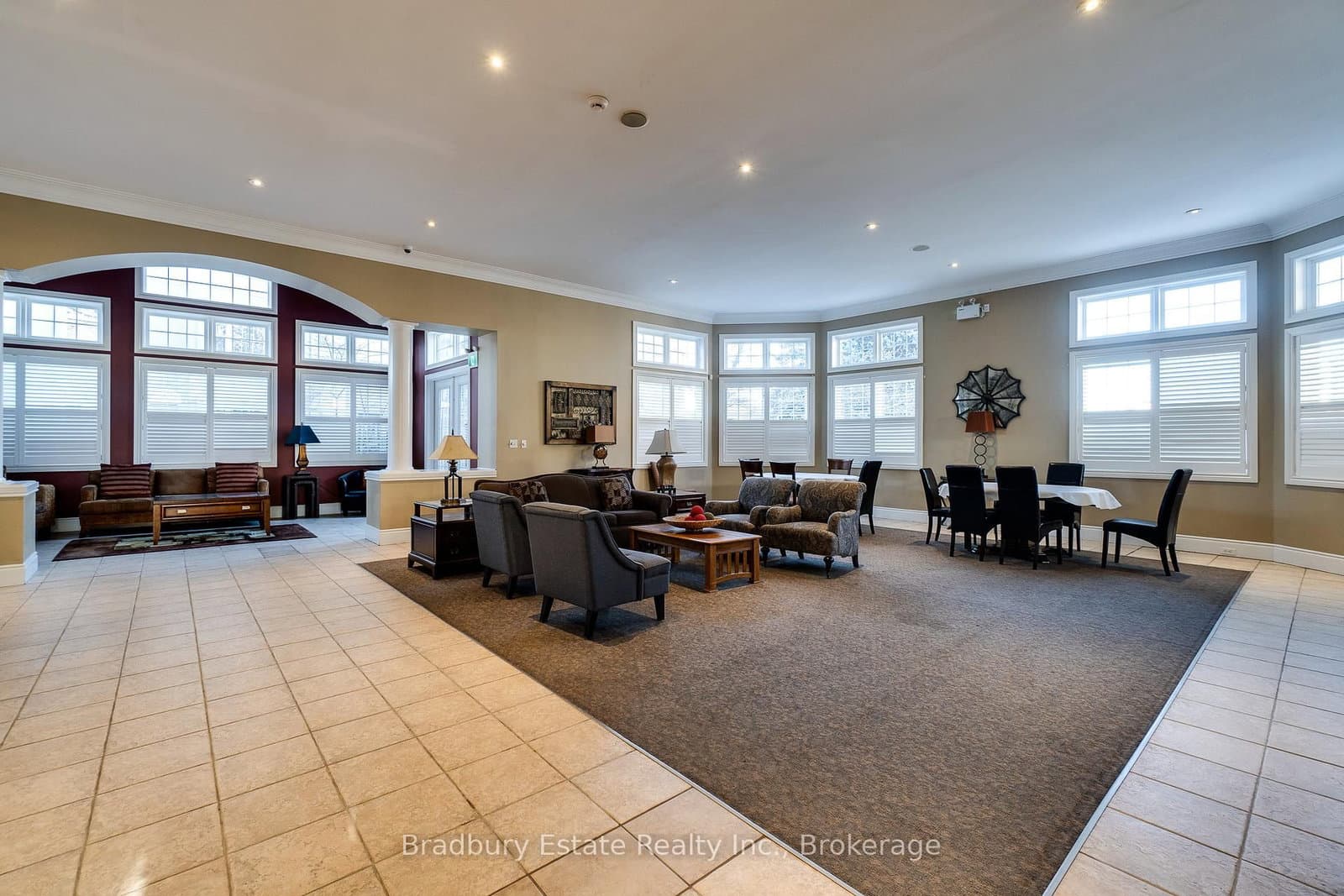 2045 Appleby Line, Unit 305 thumbnail 18