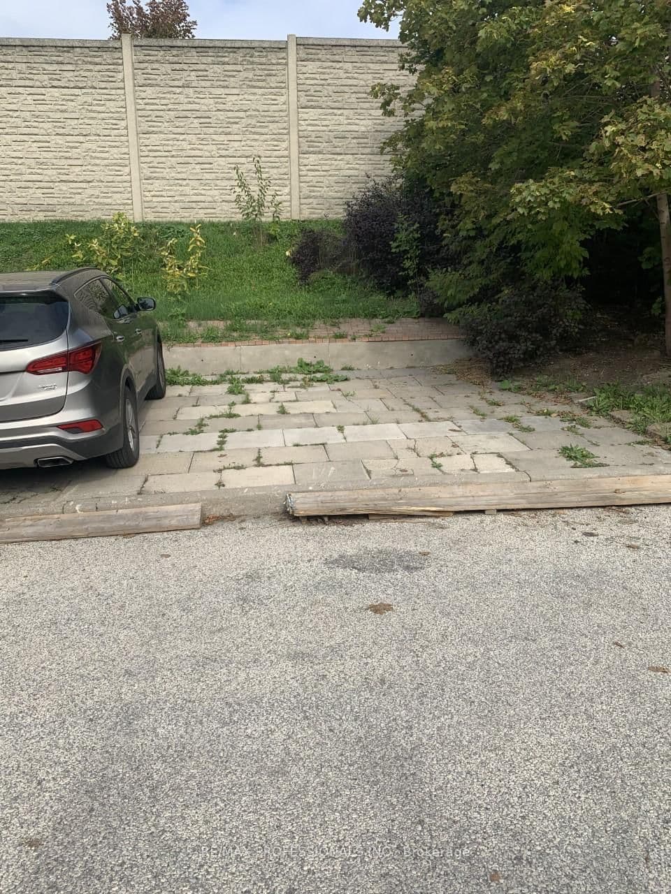 100 Rory Road, Unit Bsmt thumbnail 4