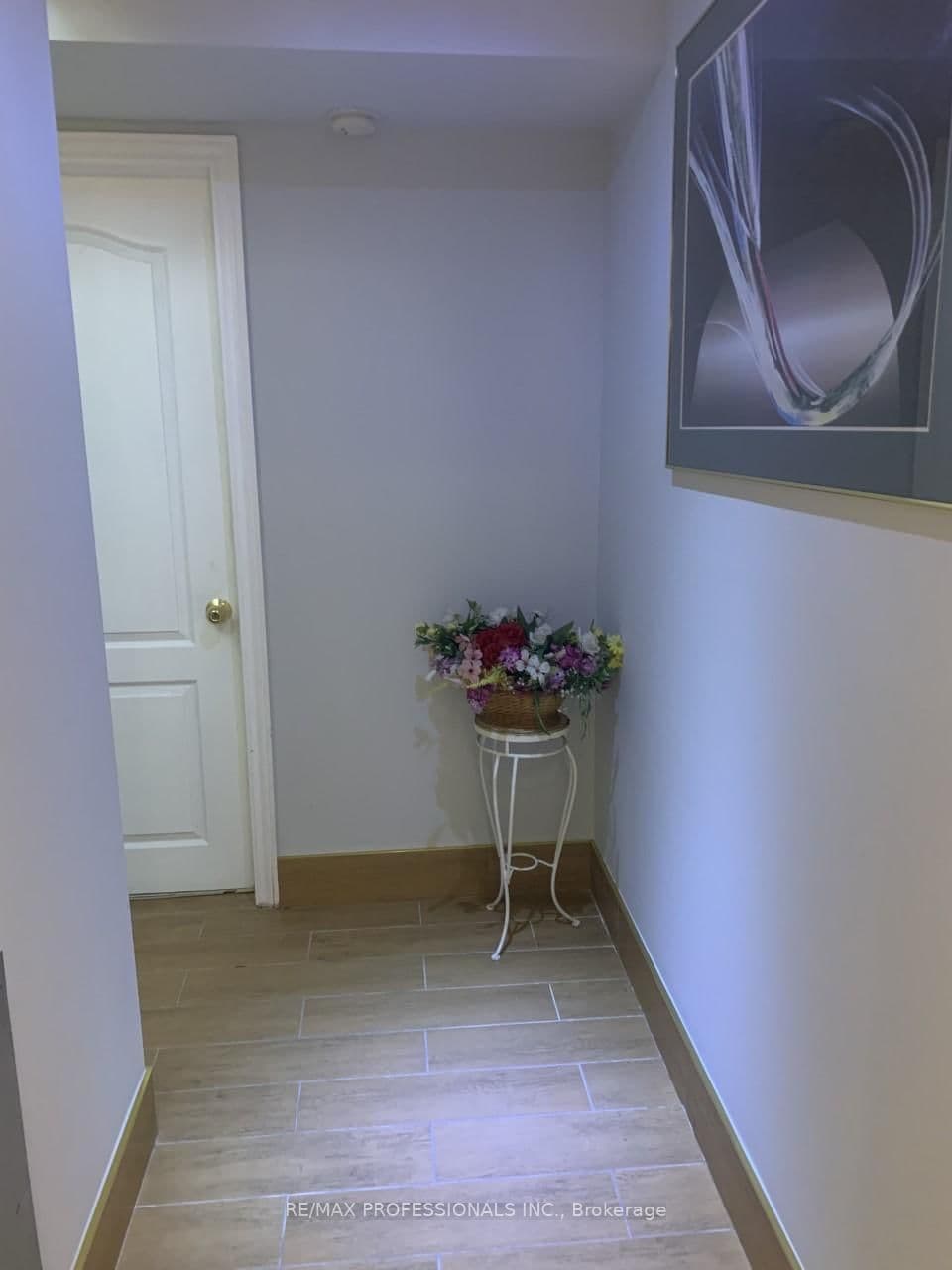 100 Rory Road, Unit Bsmt thumbnail 9